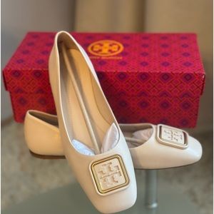 Tory Burch Georgia Ballet in ivory color. Size: 8,5.